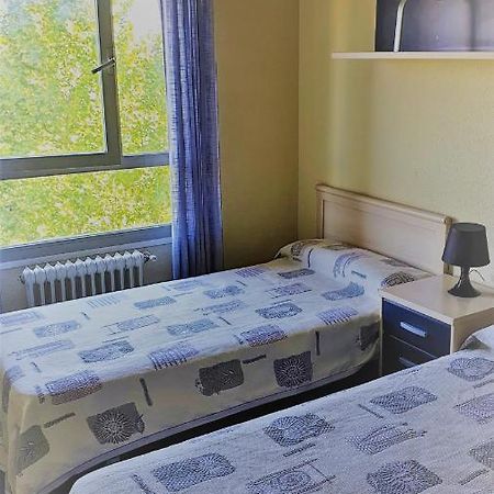 Habitación Caja Mágica Madrid Esterno foto